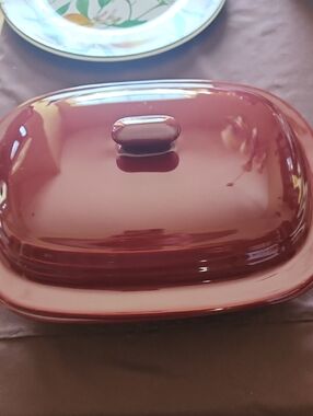 Pampered Chef Glazed Cranberry Ceramic Covered Casserole with Lid